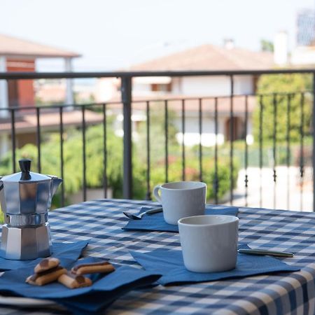 La Perla Blu Lägenhet Porto SantʼElpidio Exteriör bild