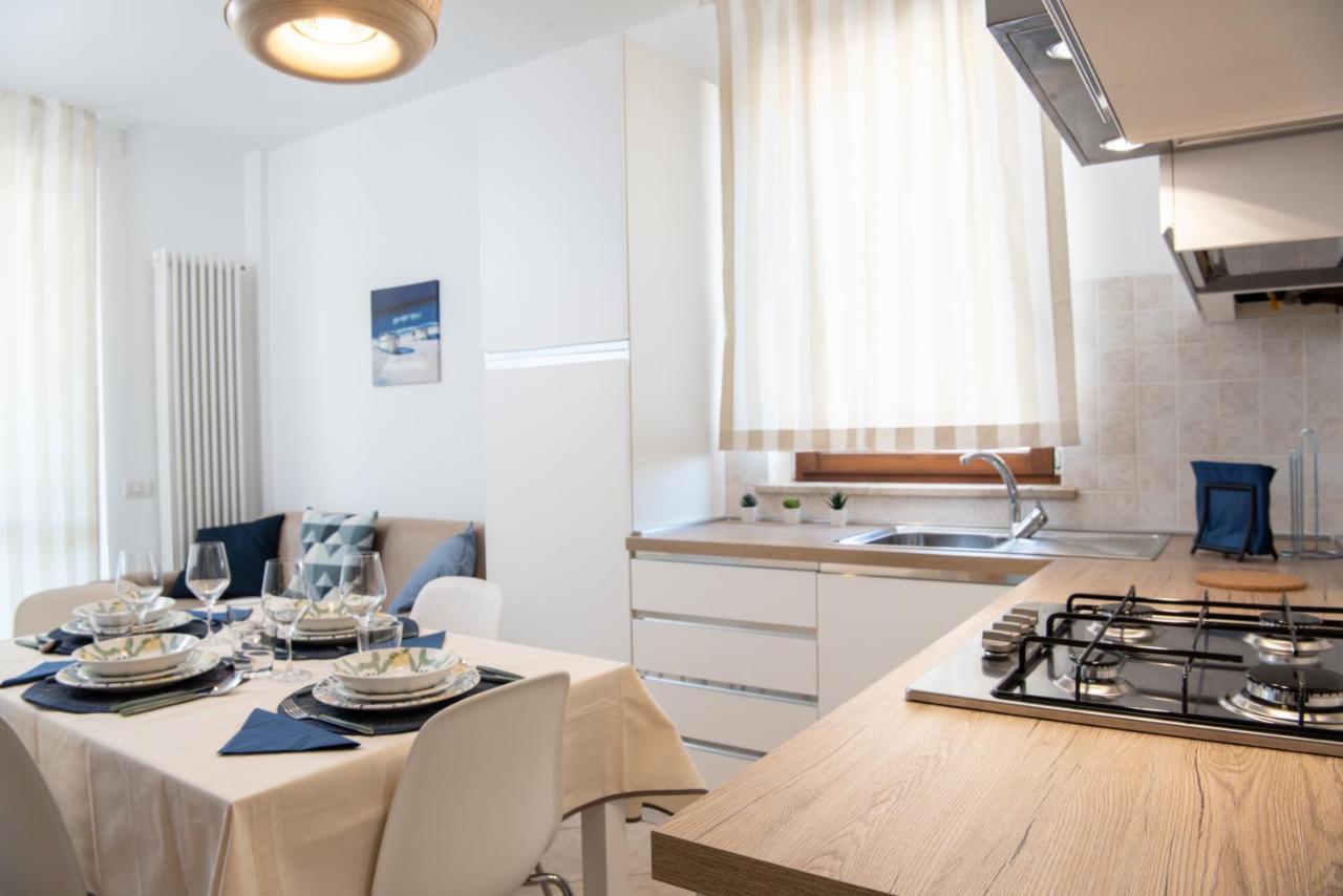 La Perla Blu Lägenhet Porto SantʼElpidio Exteriör bild